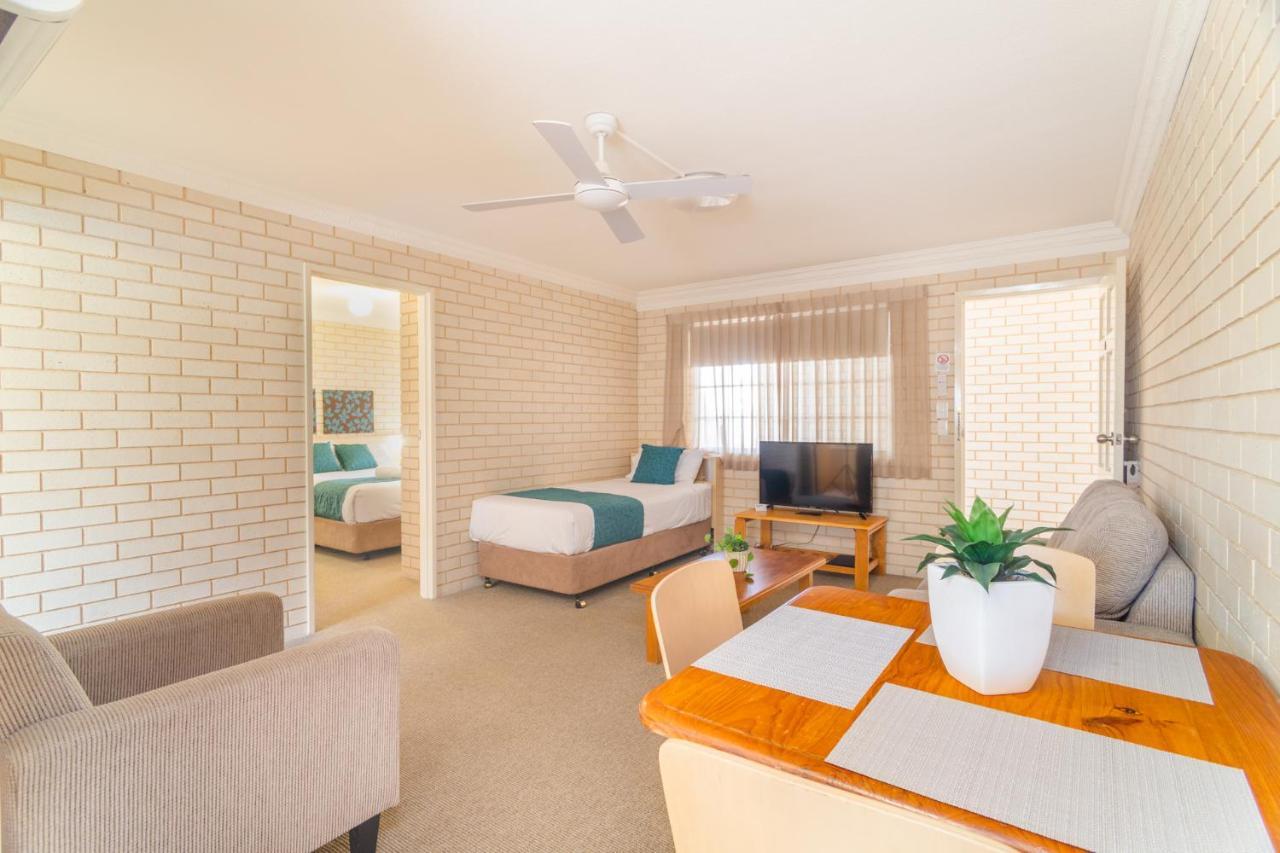 Santa Fe Motel And Holiday Units Ленокс Хед Екстериор снимка